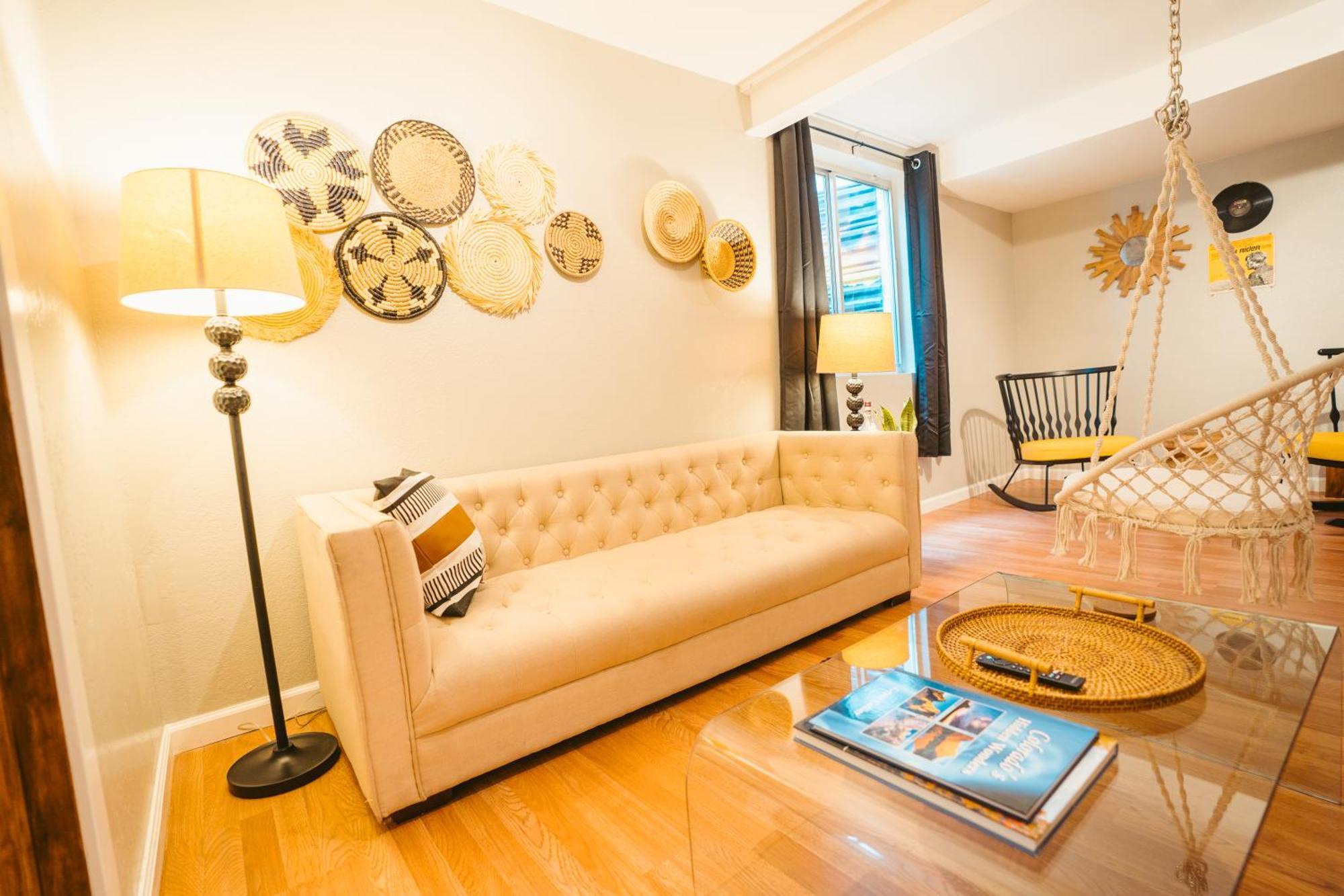 Windsor Retreat Private Basement Suite Denver Bagian luar foto