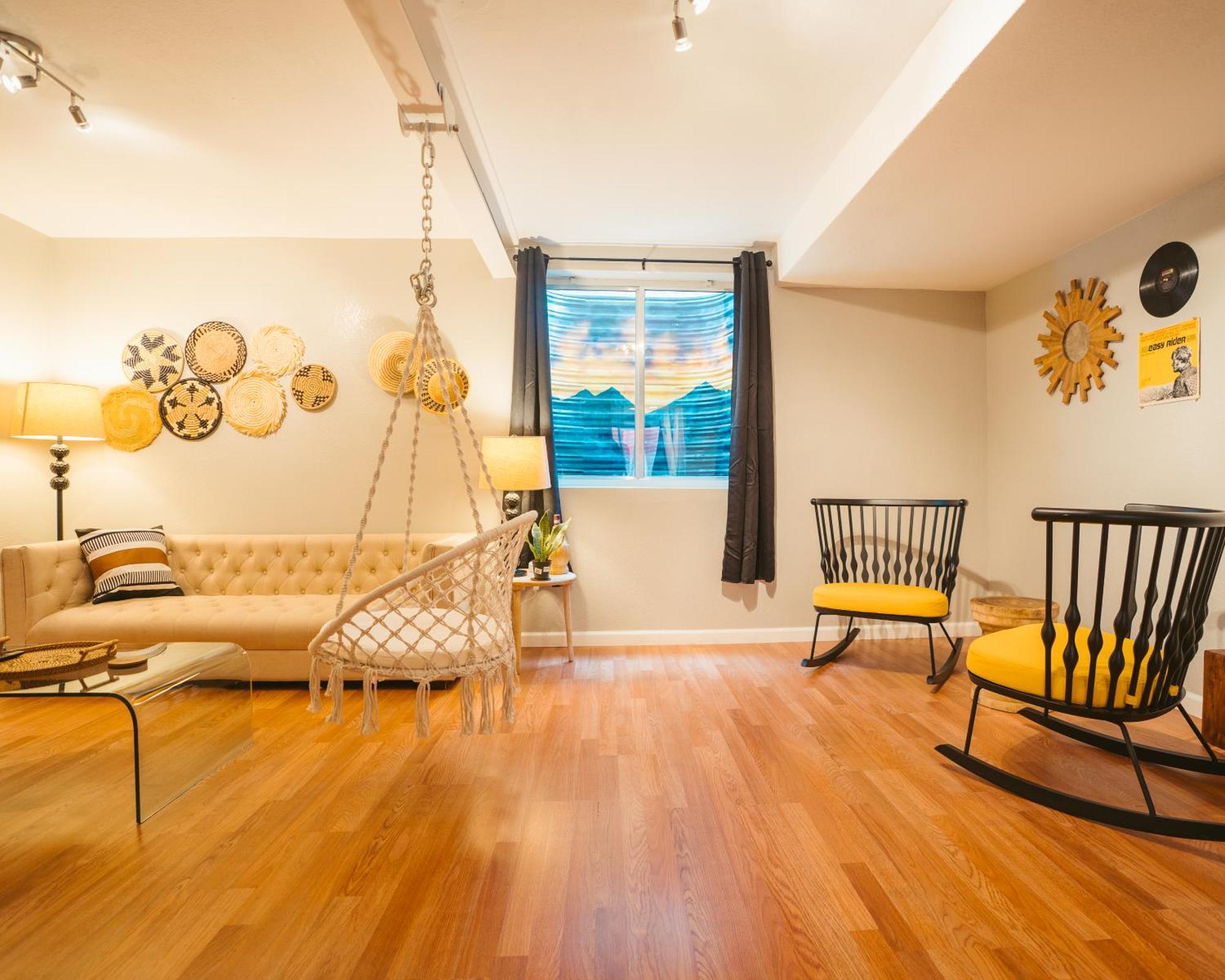 Windsor Retreat Private Basement Suite Denver Bagian luar foto